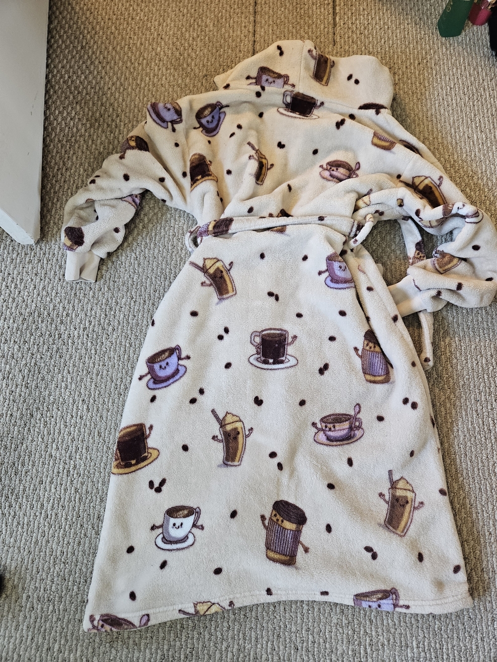 The Oodie Hooded Robe - Picture 5 of 6